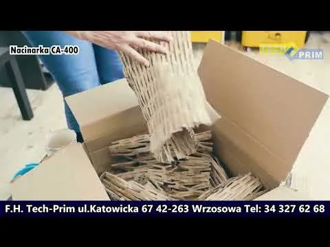 Kadr z realizacji: CA-400 — maszyna do wypełniacza z kartonu